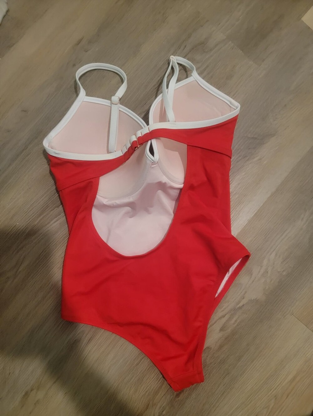 Shade & Shore 34DD Underwire Red with White Trim One Piece Swimsuit - Picture 5 of 9
